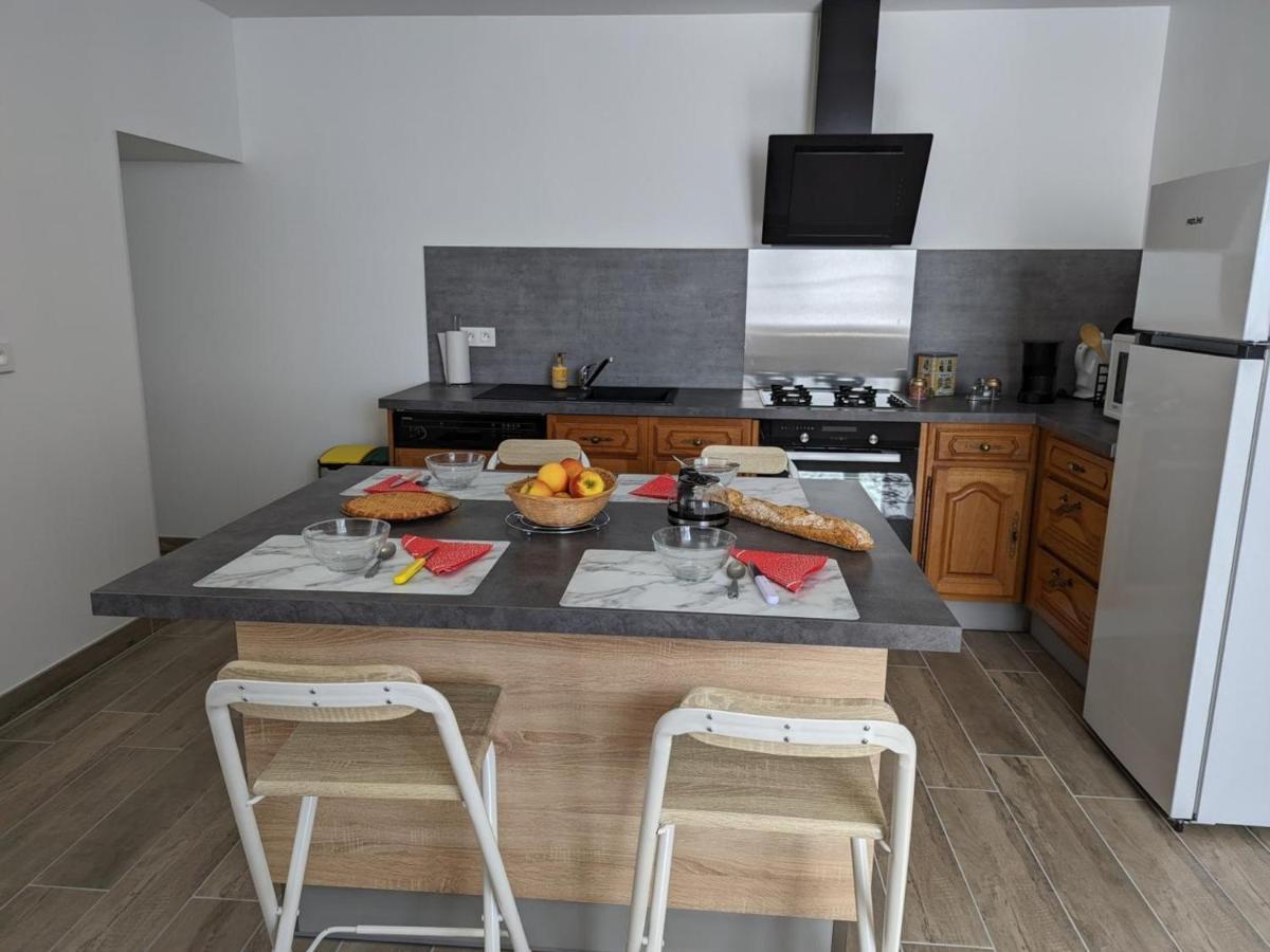 Gîte Puyréaux, 3 pièces, 4 personnes - FR-1-653-98 Esterno foto