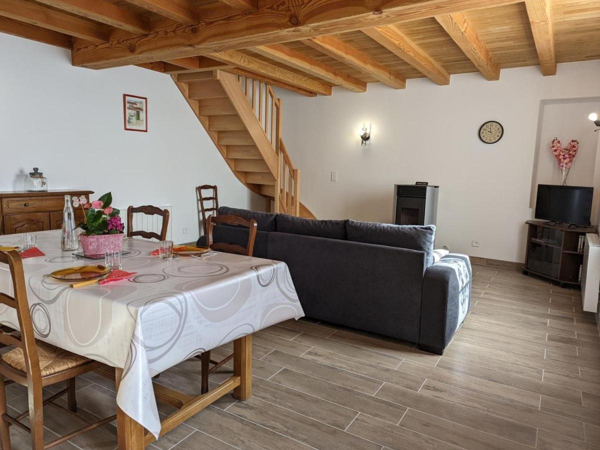 Gîte Puyréaux, 3 pièces, 4 personnes - FR-1-653-98 Esterno foto